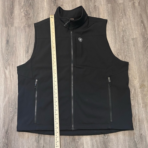 Ariat Logo 2.0 Softshel Vest Black Men’s Sz 2XL Zip Up Western Cowboy Water - Picture 6 of 12